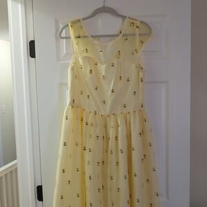 Magnolia Place Yellow Dress with Floral Embroidery